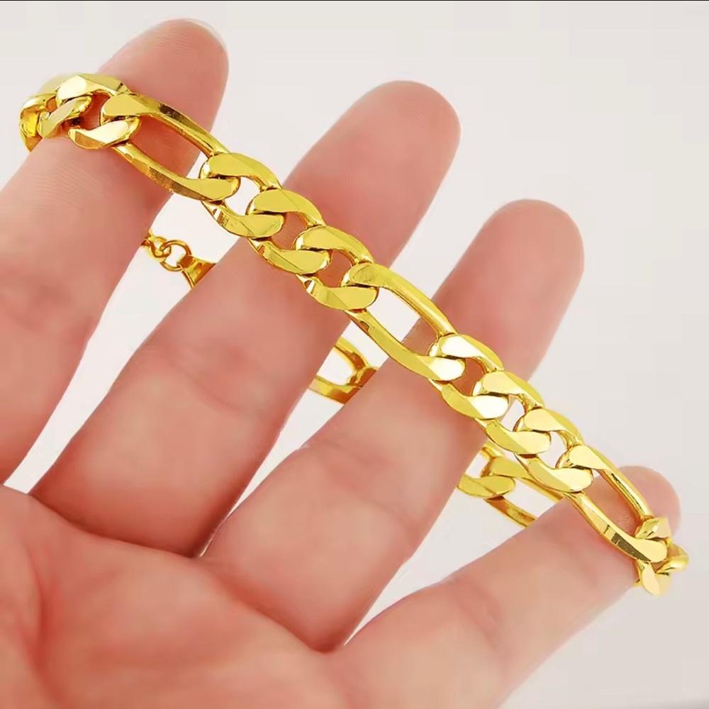 Gold Figaro Chain Bracelet
